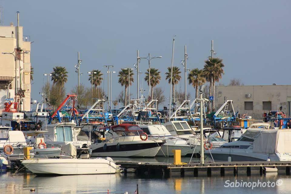 Intero Appartamento " Sea Breeze" Mola di Bari Exterior photo